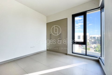 Villa in Dubai Hills Estate, Dubai 5 bedrooms, 254.1 sq.m. № 42826 - photo 16