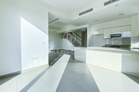 Villa in Dubai Hills Estate, Dubai 5 bedrooms, 254.1 sq.m. № 42826 - photo 7