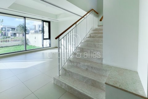 Villa in Dubai Hills Estate, Dubai 5 bedrooms, 254.1 sq.m. № 42826 - photo 11