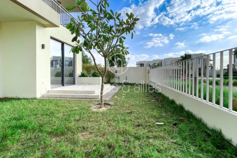 Villa in Dubai Hills Estate, Dubai 5 bedrooms, 254.1 sq.m. № 42826 - photo 13