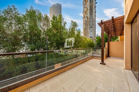 Adosado en Jumeirah Islands, Dubai, 4 dormitorios, 337 m², № 73251 - foto 18