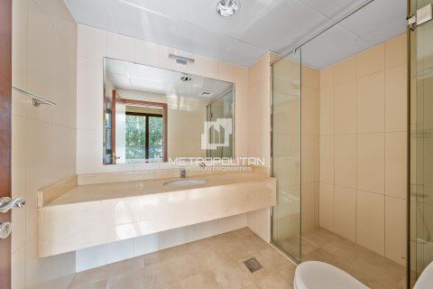 Adosado en Jumeirah Islands, Dubai, 4 dormitorios, 337 m², № 73251 - foto 17