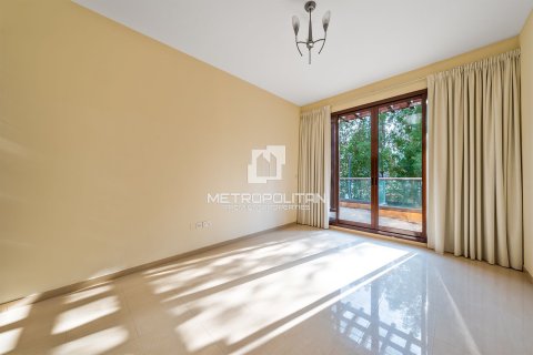Adosado en Jumeirah Islands, Dubai, 4 dormitorios, 337 m², № 73251 - foto 15