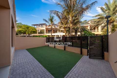 Adosado en Jumeirah Islands, Dubai, 4 dormitorios, 337 m², № 73251 - foto 29