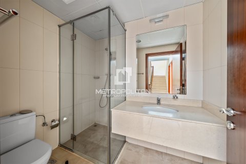 Adosado en Jumeirah Islands, Dubai, 4 dormitorios, 337 m², № 73251 - foto 13