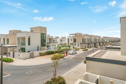 Снять в аренду виллу в Arabian Ranches 3, Дубай: 3 спальни, 418м², № 73242 - фото 28