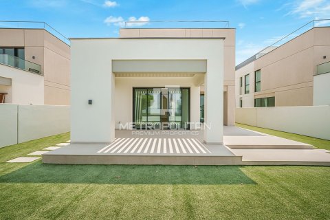 Снять в аренду виллу в Arabian Ranches 3, Дубай: 3 спальни, 418м², № 73242 - фото 8