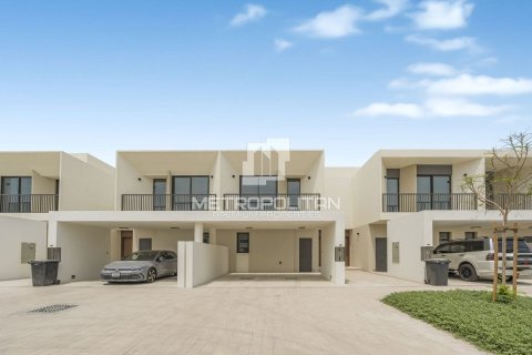 Adosado en Town Square, Dubai, 3 dormitorios, 190 m², № 73257 - foto 12