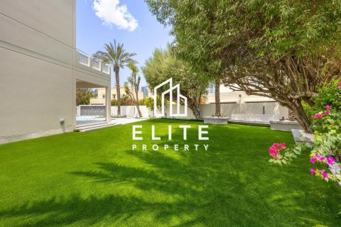 Villa in Meadows 1, Meadows, Dubai 4 bedrooms, 1221 sq.m. № 134993 - photo 27