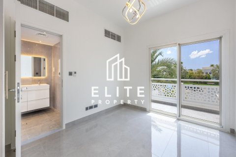 Villa in Meadows 1, Meadows, Dubai 4 bedrooms, 1221 sq.m. № 134993 - photo 14