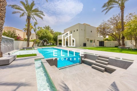 Villa in Meadows 1, Meadows, Dubai 4 bedrooms, 1221 sq.m. № 134993 - photo 25
