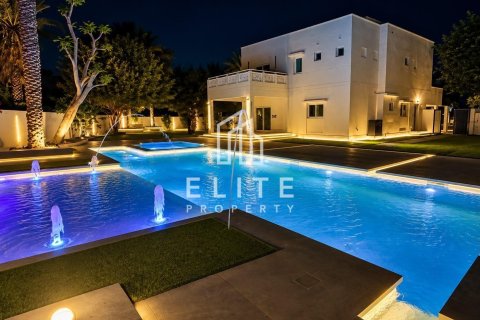 Villa in Meadows 1, Meadows, Dubai 4 bedrooms, 1221 sq.m. № 134993