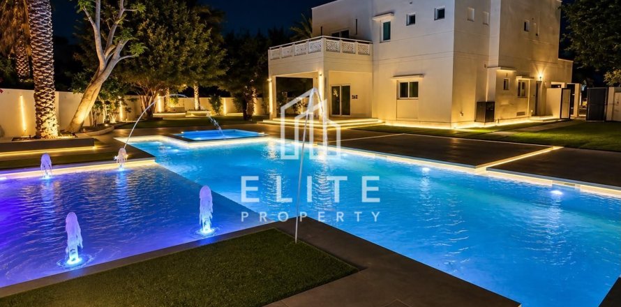 Villa in Meadows 1, Meadows, Dubai 4 bedrooms, 1221 sq.m. № 134993