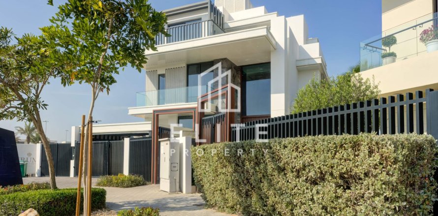 Villa in DAMAC Hills (Akoya by DAMAC), Dubai 7 bedrooms, 1021 sq.m. № 134998