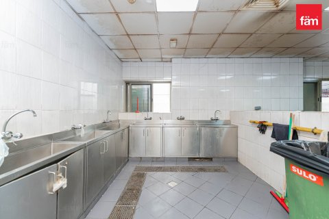 Купить здание в Дубае: 6858м², № 12323 - фото 12