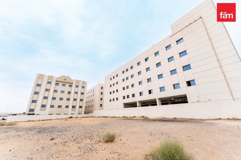 Купить здание в Дубае: 6858м², № 12323 - фото 1