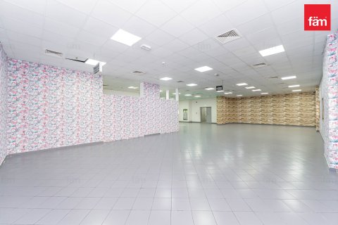 Купить здание в Дубае: 6858м², № 12323 - фото 4