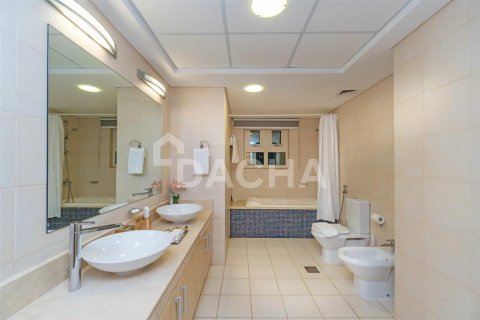 Снять в аренду квартиру в Пальме Джумейре, Дубай: 3 спальни, 205.5м², № 6617 - фото 6