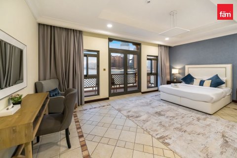 Снять в аренду виллу в Пальме Джумейре, Дубай: 4 спальни, 656.1м², № 16899 - фото 10