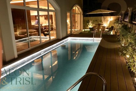 Villa in The Villa, Dubai 4 bedrooms, 531 sq.m. № 60958 - photo 3