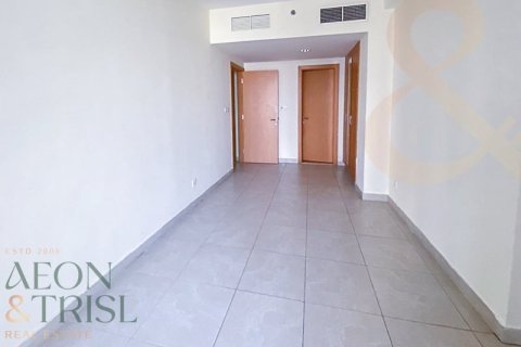 Apartment in Jumeirah Lake Towers, Dubai 2 bedrooms, 94 sq.m. № 60957 - photo 2