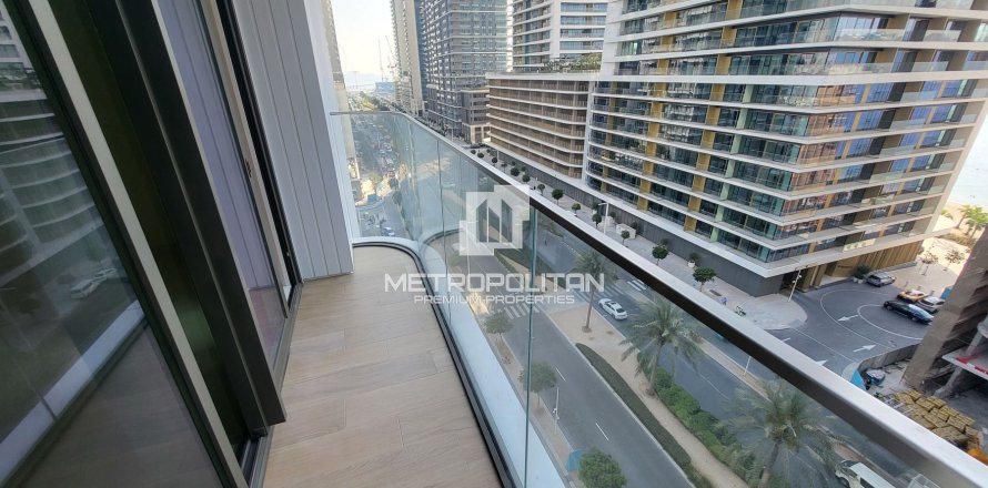 Apartamento en EMAAR Beachfront, Dubai Harbour, Dubai, 1 dormitorio, 68 m², № 16124
