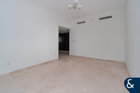 Снять в аренду квартиру в KG Tower, Дубай Марина, Дубай: 3 спальни, 258м², № 76564 - фото 13