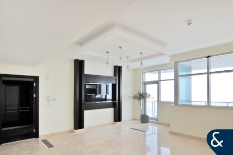 Снять в аренду квартиру в The Torch, Дубай Марина, Дубай: 3 спальни, 357м², № 76566 - фото 4