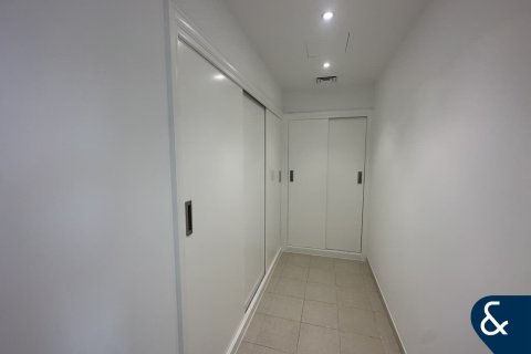 Villa in Arabian Ranches, Dubai 5 bedrooms, 640 sq.m. № 76567 - photo 17