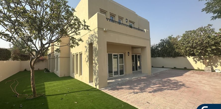 Villa in Arabian Ranches, Dubai 5 bedrooms, 640 sq.m. № 76567