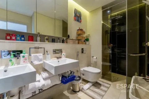 Apartment in Palm Jumeirah, Dubai 2 bedrooms, 124 sq.m. № 71486 - photo 6