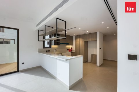 Снять в аренду виллу в Tilal Al Ghaf, Дубай: 4 спальни, 222.6м², № 69471 - фото 21