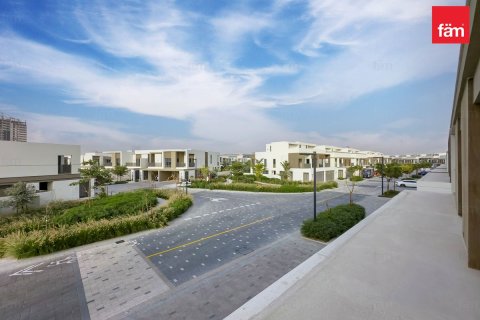 Снять в аренду виллу в Tilal Al Ghaf, Дубай: 4 спальни, 222.6м², № 69471 - фото 25