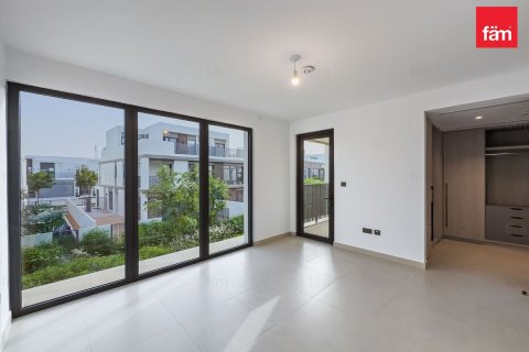 Снять в аренду виллу в Tilal Al Ghaf, Дубай: 4 спальни, 222.6м², № 69471 - фото 23