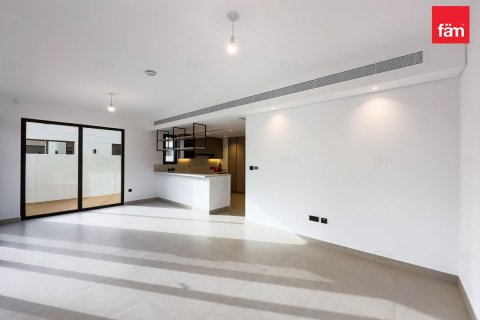 Снять в аренду виллу в Tilal Al Ghaf, Дубай: 4 спальни, 222.6м², № 69471 - фото 8