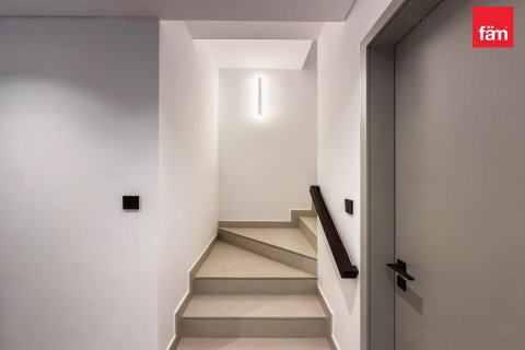 Снять в аренду виллу в Tilal Al Ghaf, Дубай: 4 спальни, 222.6м², № 69471 - фото 12