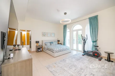 Villa à Legacy Nova Villas, Jumeirah Park, Dubai, 4 chambres, 455 m², № 62231 - photo 5