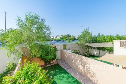 Villa in The Springs, Dubai 2 bedrooms, 153 sq.m. № 62249 - photo 19