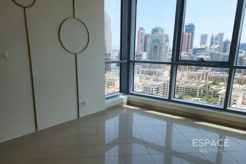 Apartment in The Views, Dubai 2 bedrooms, 122 sq.m. № 62252 - photo 8