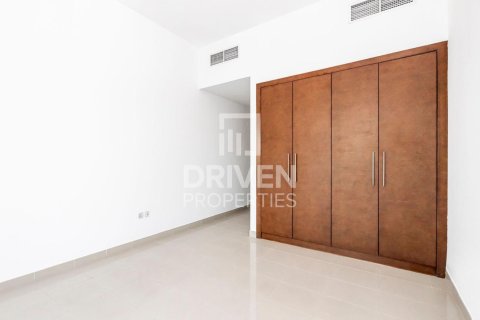 Apartment in Business Bay, Dubai 2 bedrooms, 174 sq.m. № 19764 - photo 8