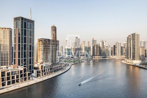 Apartment in Business Bay, Dubai 2 bedrooms, 174 sq.m. № 19764 - photo 9
