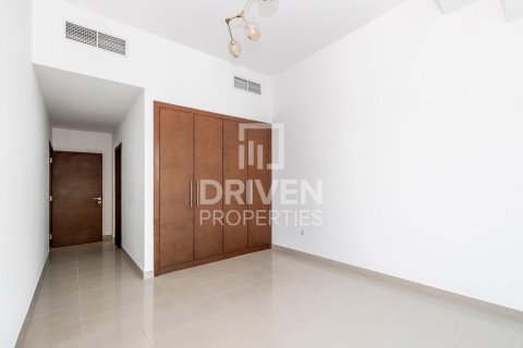 Apartment in Business Bay, Dubai 2 bedrooms, 174 sq.m. № 19764 - photo 2