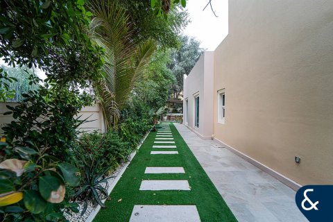 Купить виллу в Victory Heights, Dubai Sports City, Дубай: 4 спальни, 613м², № 78915 - фото 23