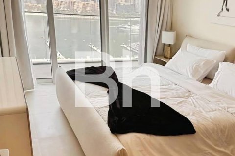 Apartment in Dubai Harbour, Dubai 2 bedrooms, 112 sq.m. № 56398 - photo 2
