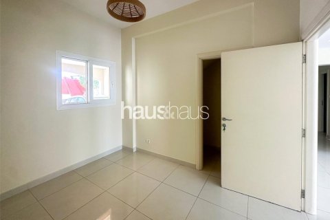 Villa in The Springs, Dubai 3 bedrooms, 228 sq.m. № 44732 - photo 14
