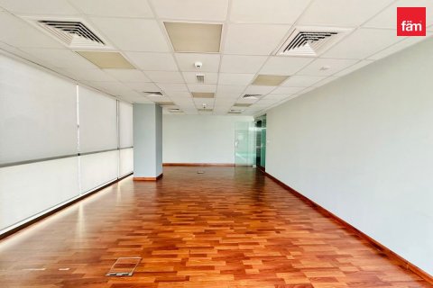 Bureau à Deira, Dubai, 665.8 m², № 12345 - photo 2