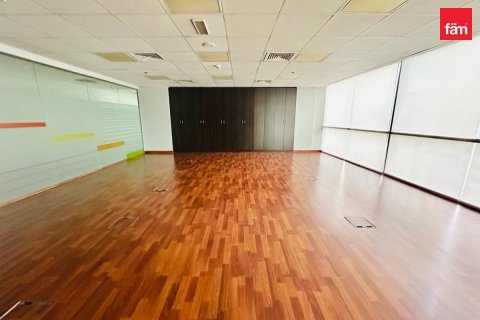 Bureau à Deira, Dubai, 665.8 m², № 12345 - photo 1