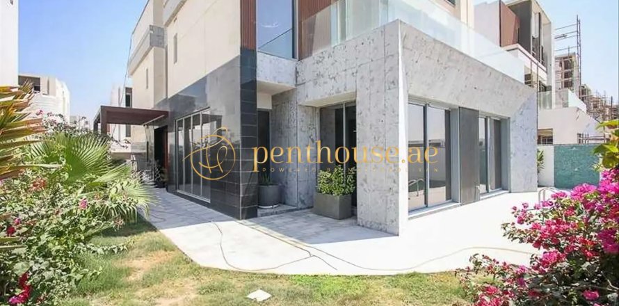 Villa à Golf City, Dubai, 6 chambres, 683 m², № 73387