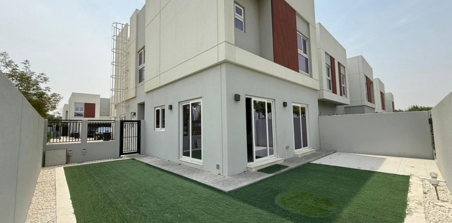 Вилла в Дубае, 4 спальни, 252.7м², № 47188