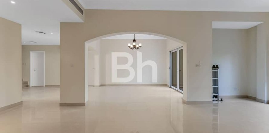 Villa à Dubai, 5 chambres, 509 m², № 58066